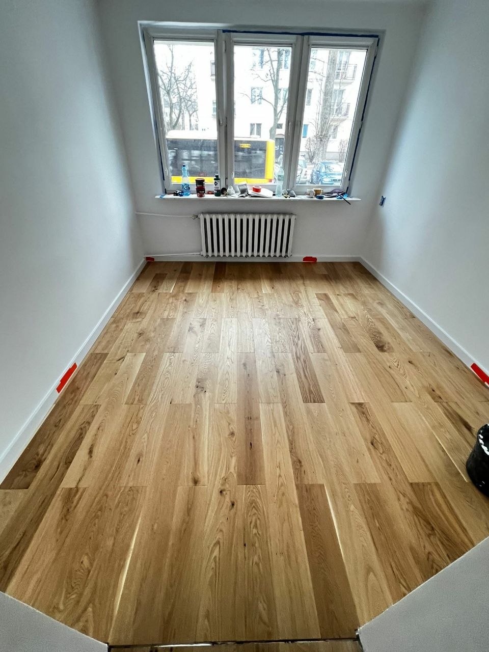 Montaż paneli – podłoga drewnopodobna Warszawa